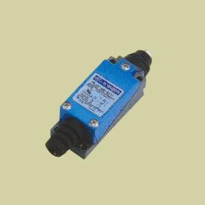 ME-8111 nyomócsapos végálláskapcsoló